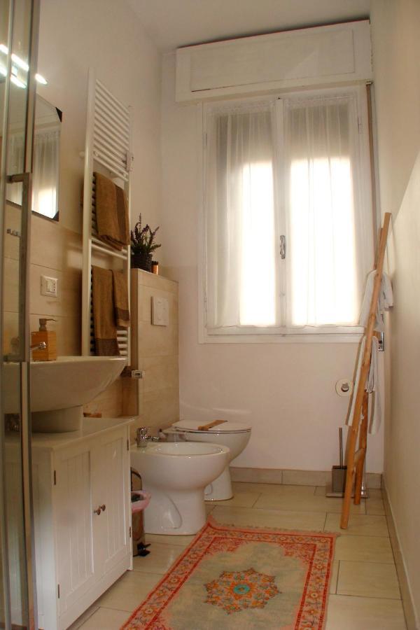 Bed and Breakfast La Finestra Sulla Fiera à Bologne Extérieur photo