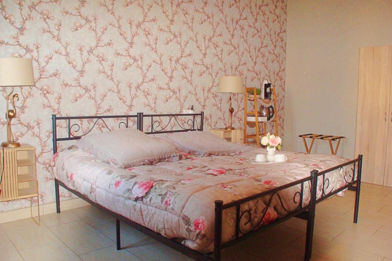 Bed and Breakfast La Finestra Sulla Fiera à Bologne Extérieur photo